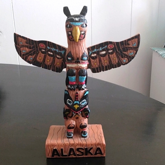 Totem Pole Alaska - Picture 3 of 7